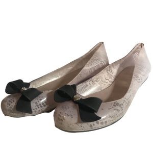 Mel Jelly Light Pink Lace & Black Bow Flats
